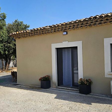 Villa Location Independante Au Coeur Des Alpilles Pour 2 Personnes Avec Jacuzzi Aureille Esterno foto