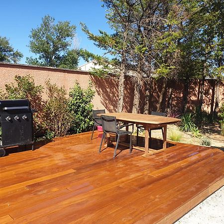 Villa Location Independante Au Coeur Des Alpilles Pour 2 Personnes Avec Jacuzzi Aureille Esterno foto