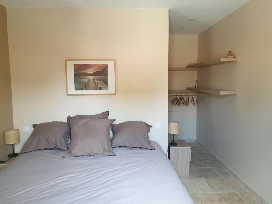 Villa Location Independante Au Coeur Des Alpilles Pour 2 Personnes Avec Jacuzzi Aureille Esterno foto